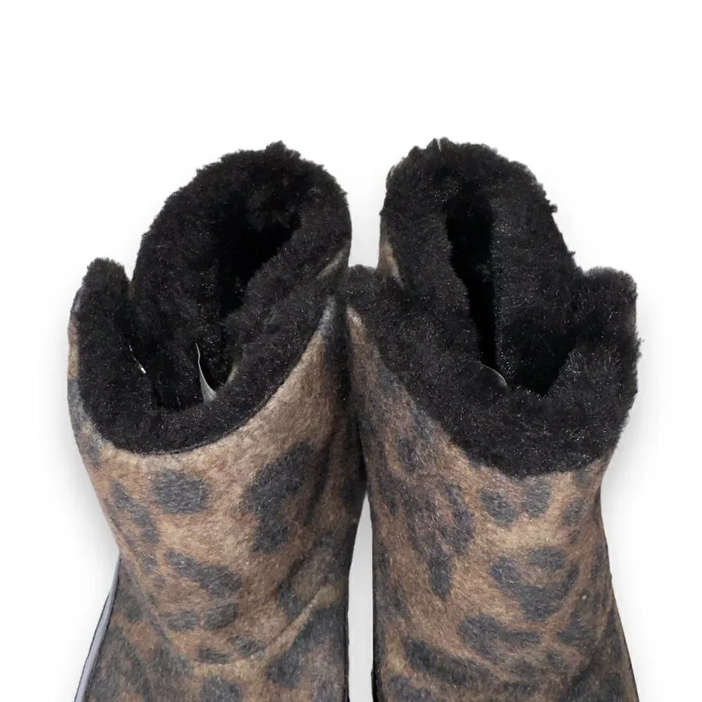Hey Dude Mel Leo‎ Black (Leopard) Boots Youth 4 Women's 5